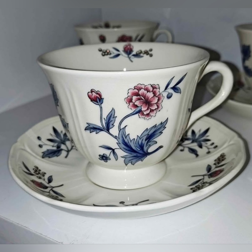 VTG Wedgewood Williamsburg "Potpourri" Teacup & Saucer Set Of 14